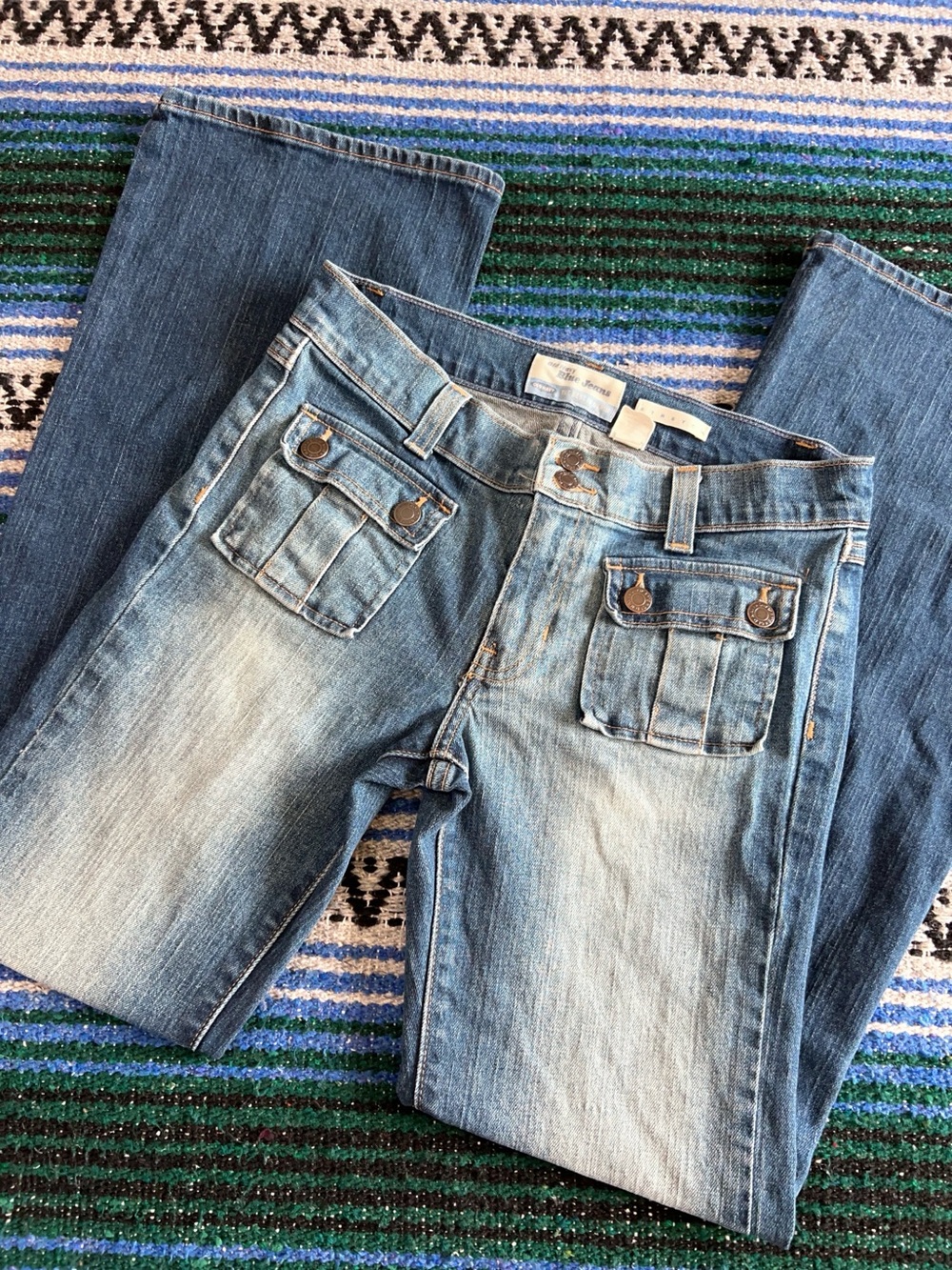 Vintage Y2K Old Navy Low rise Jeans Fit & Flare Faded Wash Cute Pockets Size 6
